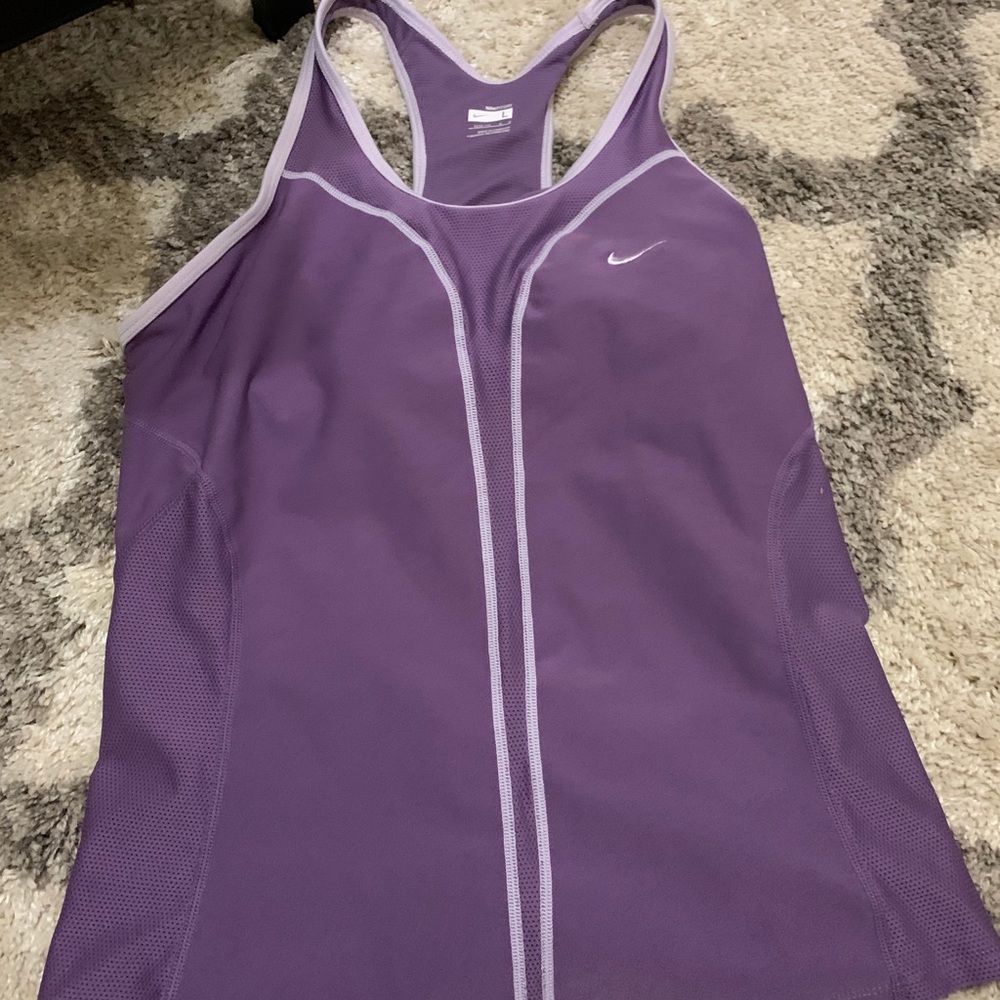 Women’s workout top with built in bra